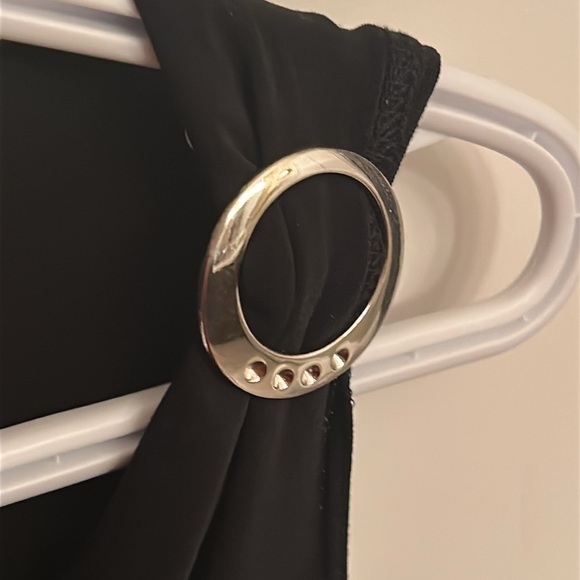 Coin Black Sleeveless Top with silver shoulder details, size M - Picture 4 of 7